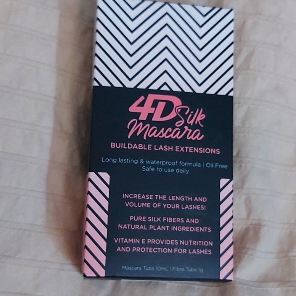 4D Solk Mascara NWOT